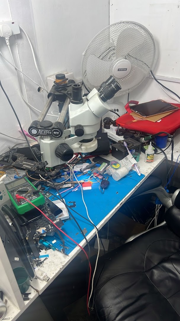 Phone Repair Southhall — Photos 2